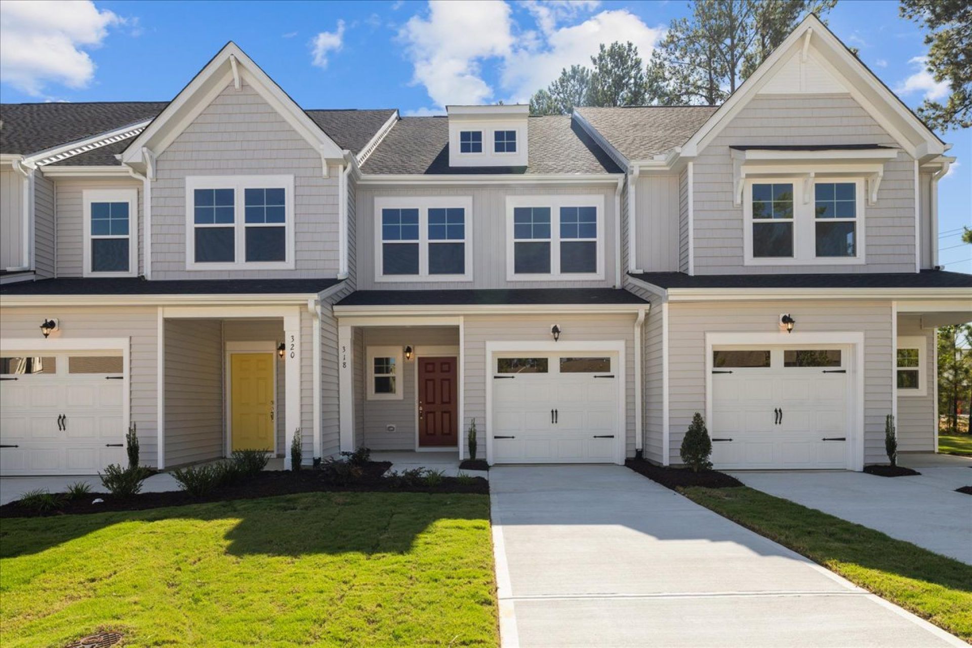 07-HHHunt Homes-Lot 19-Whitfield Elevation C-Exterior