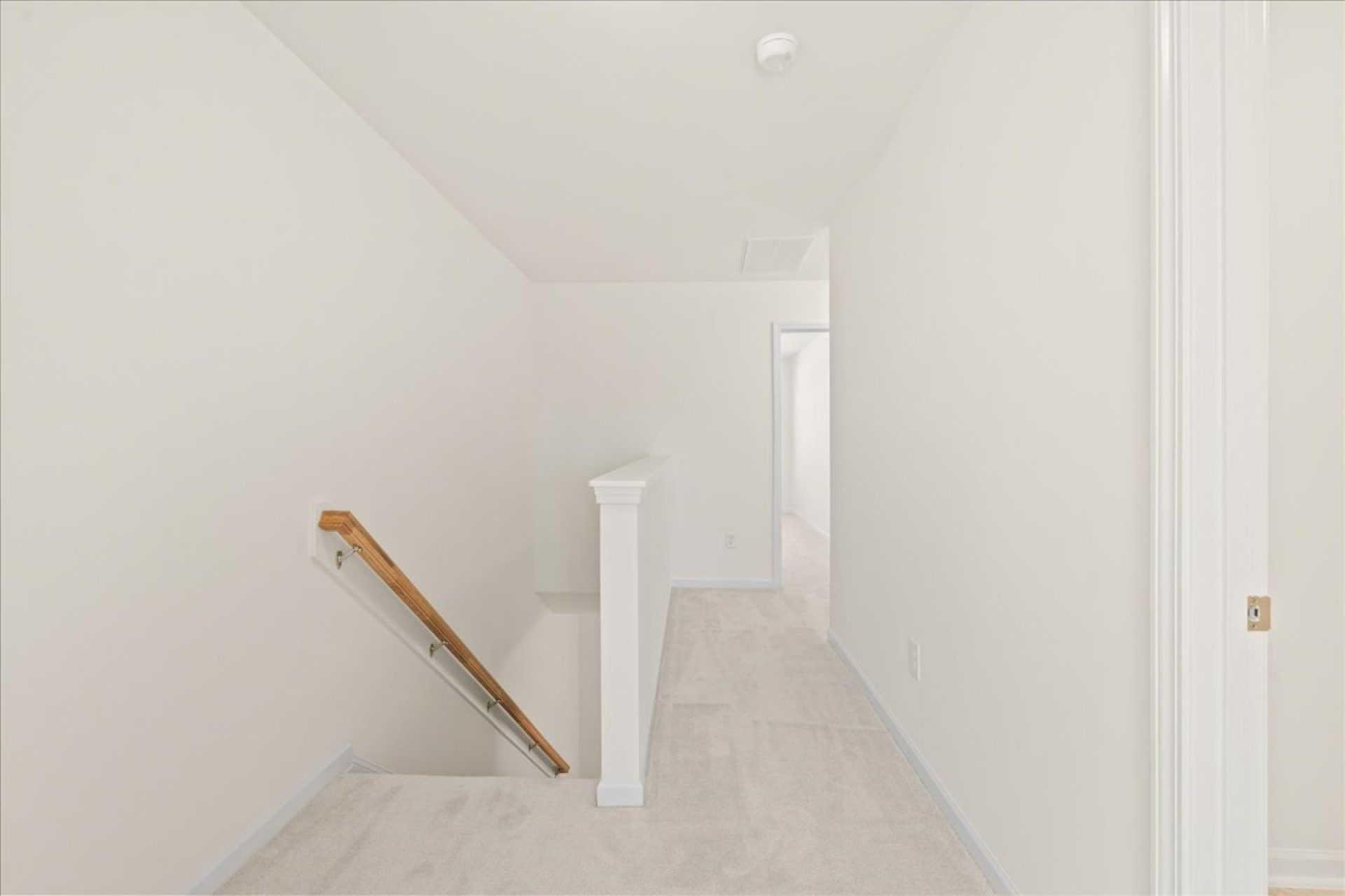 43-HHHunt Homes-Interior Layout-Lot 22-Whitfield-Upstairs Landing Hallway 2