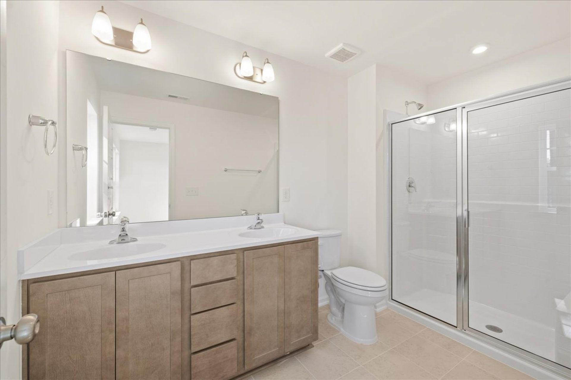 11-HHHunt Homes-Lot 19 Whitfield Full Bath Brown Cabinets