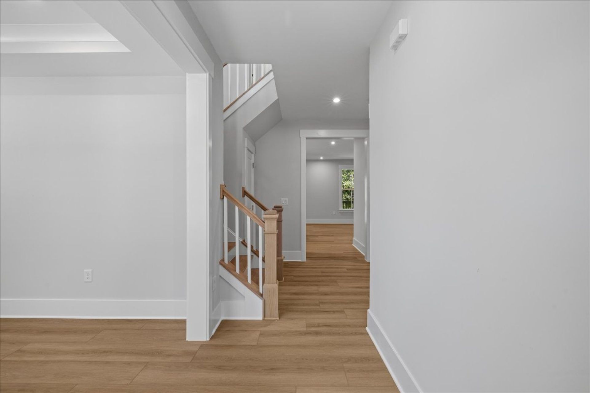 12-370 Glade Dr