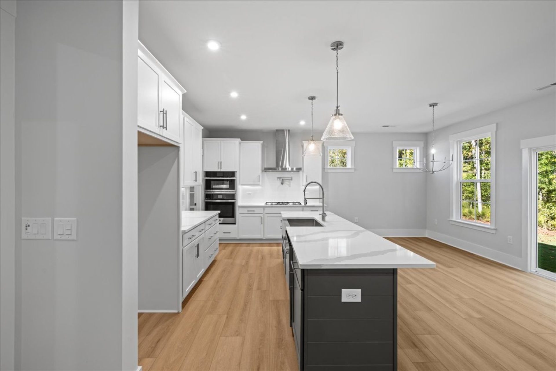 19-370 Glade Dr