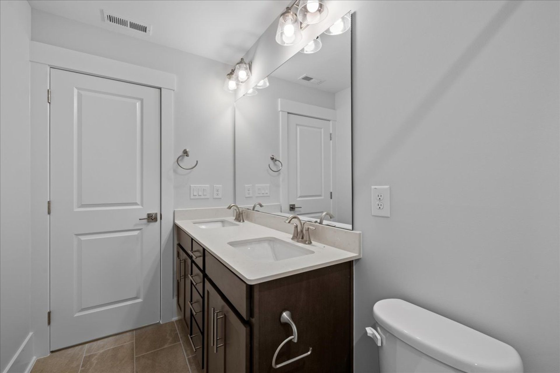 44-370 Glade Dr