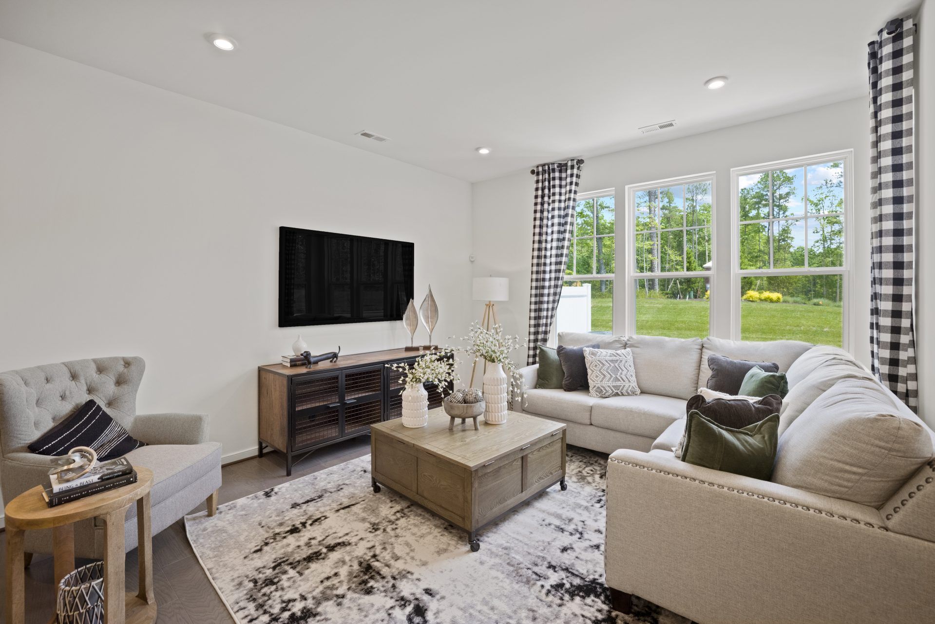 Dining Area_Family Room 2