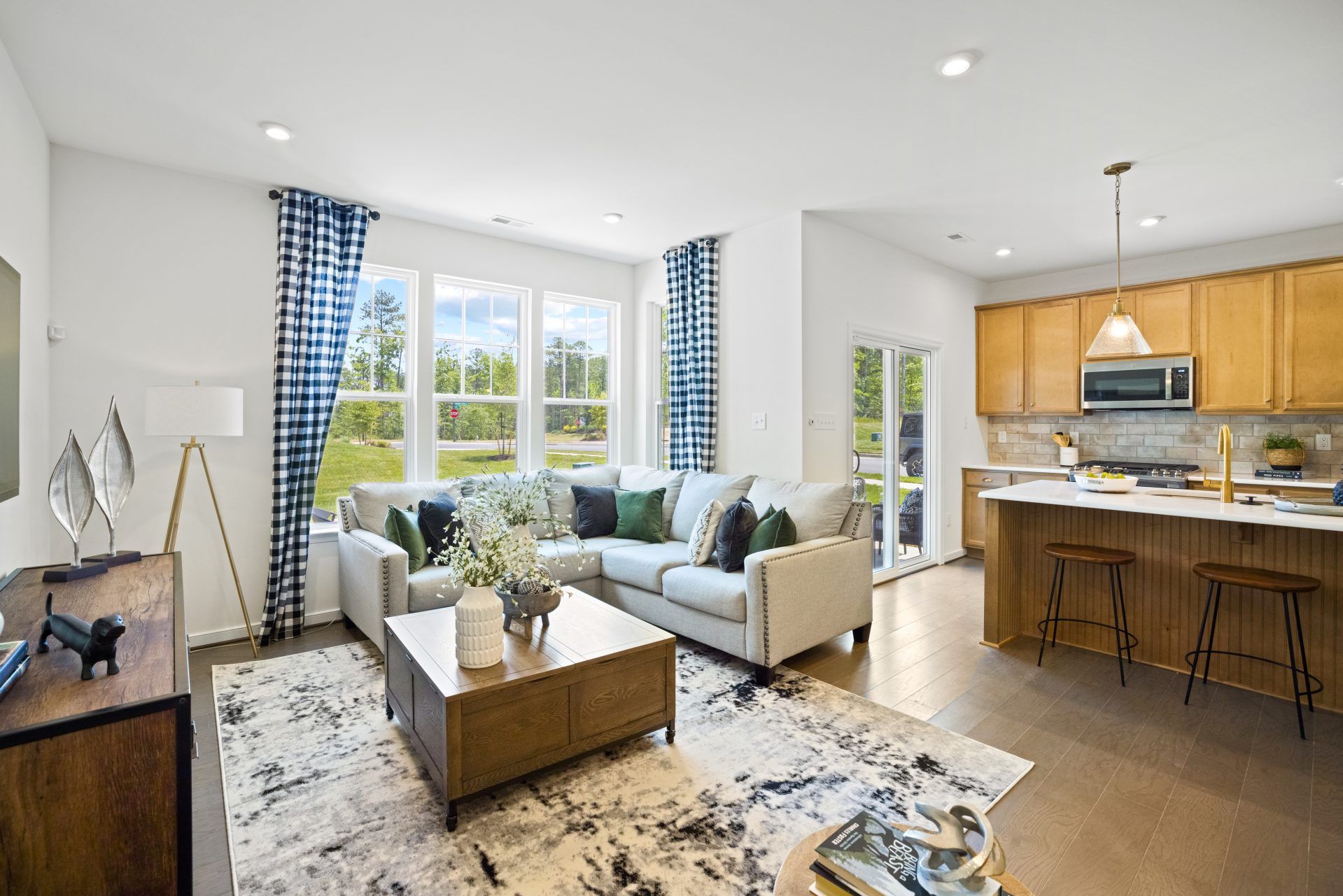 Dining Area_Family Room 3