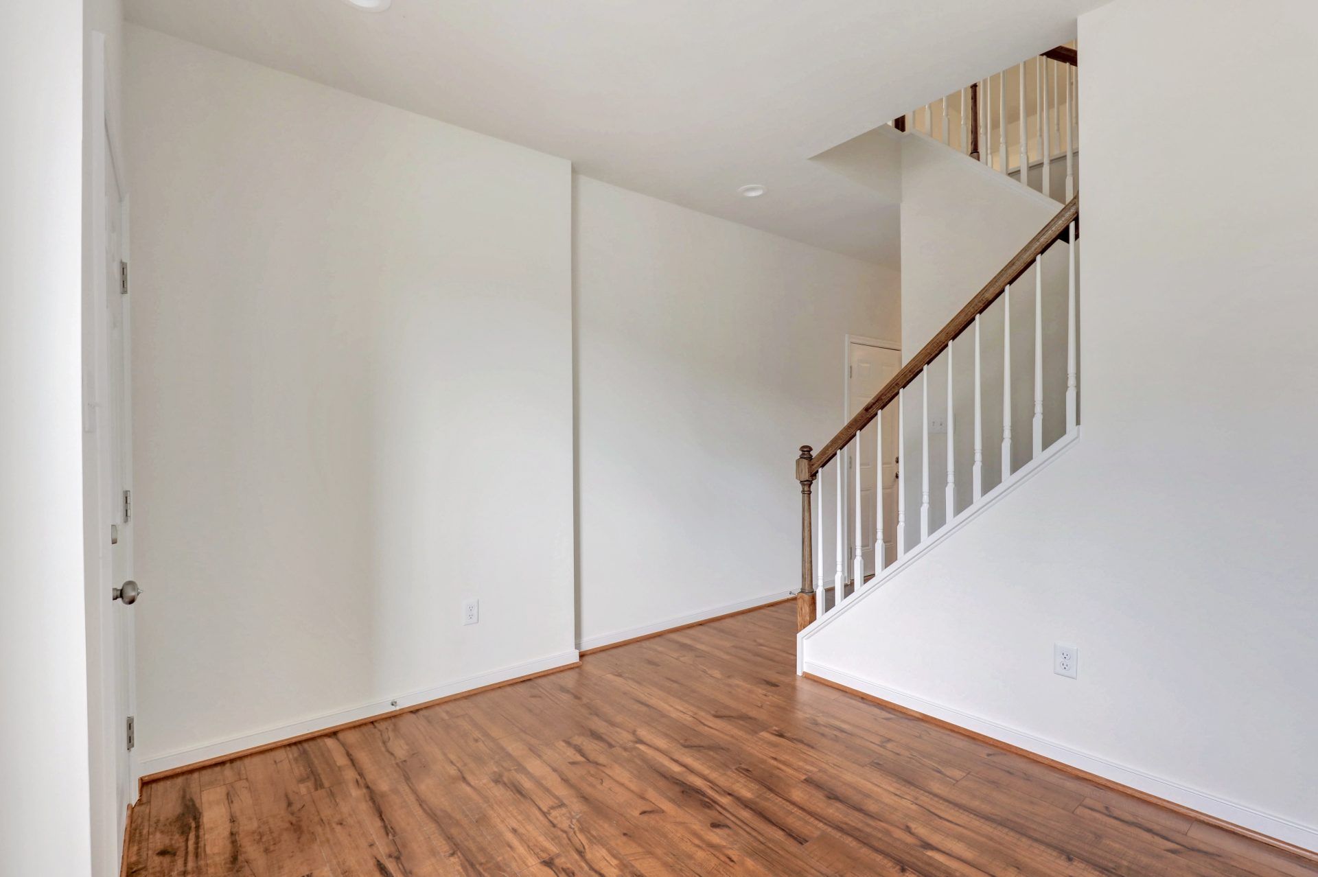 02-Foyer_Living Room