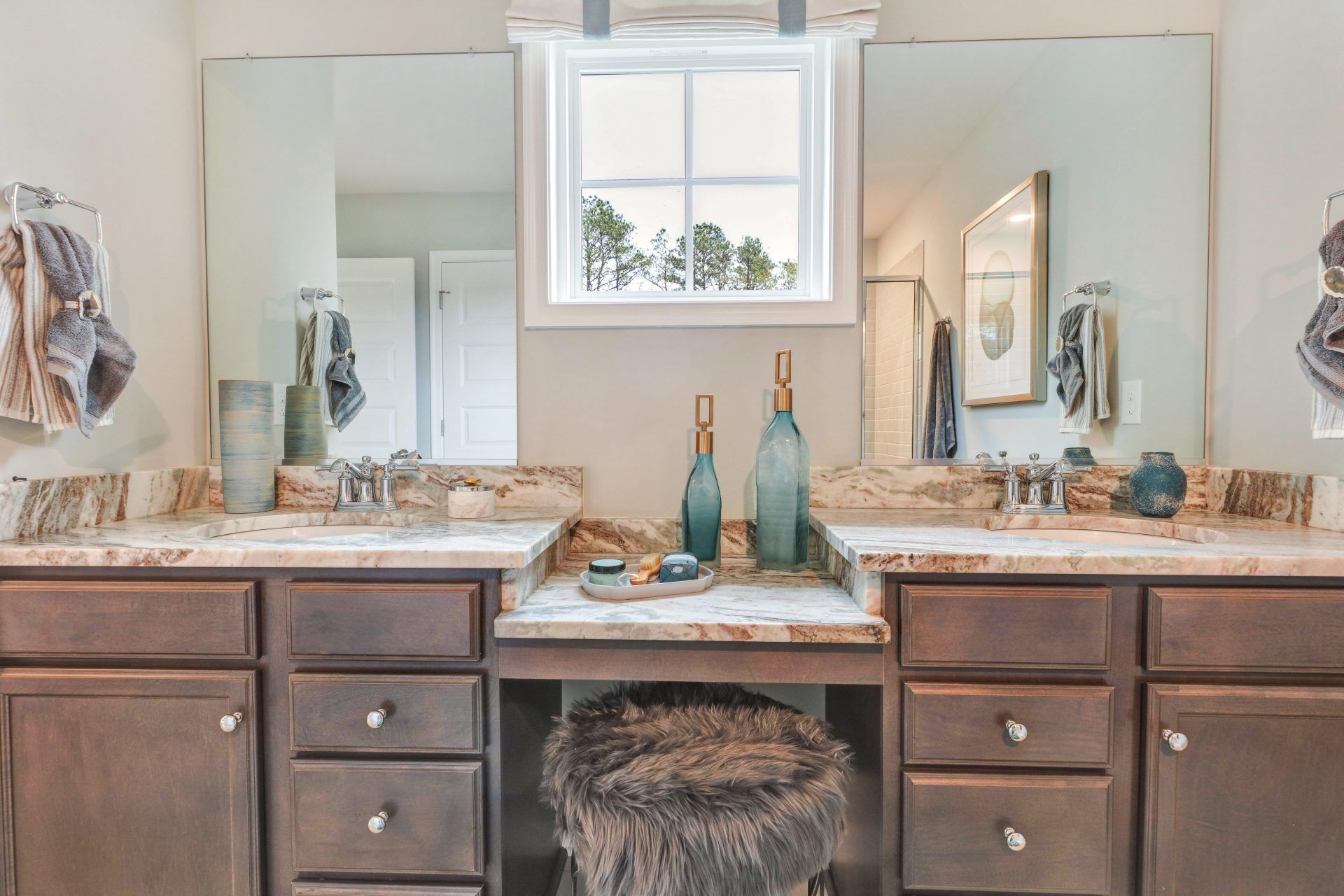 18_Berkley_Owner's Bath
