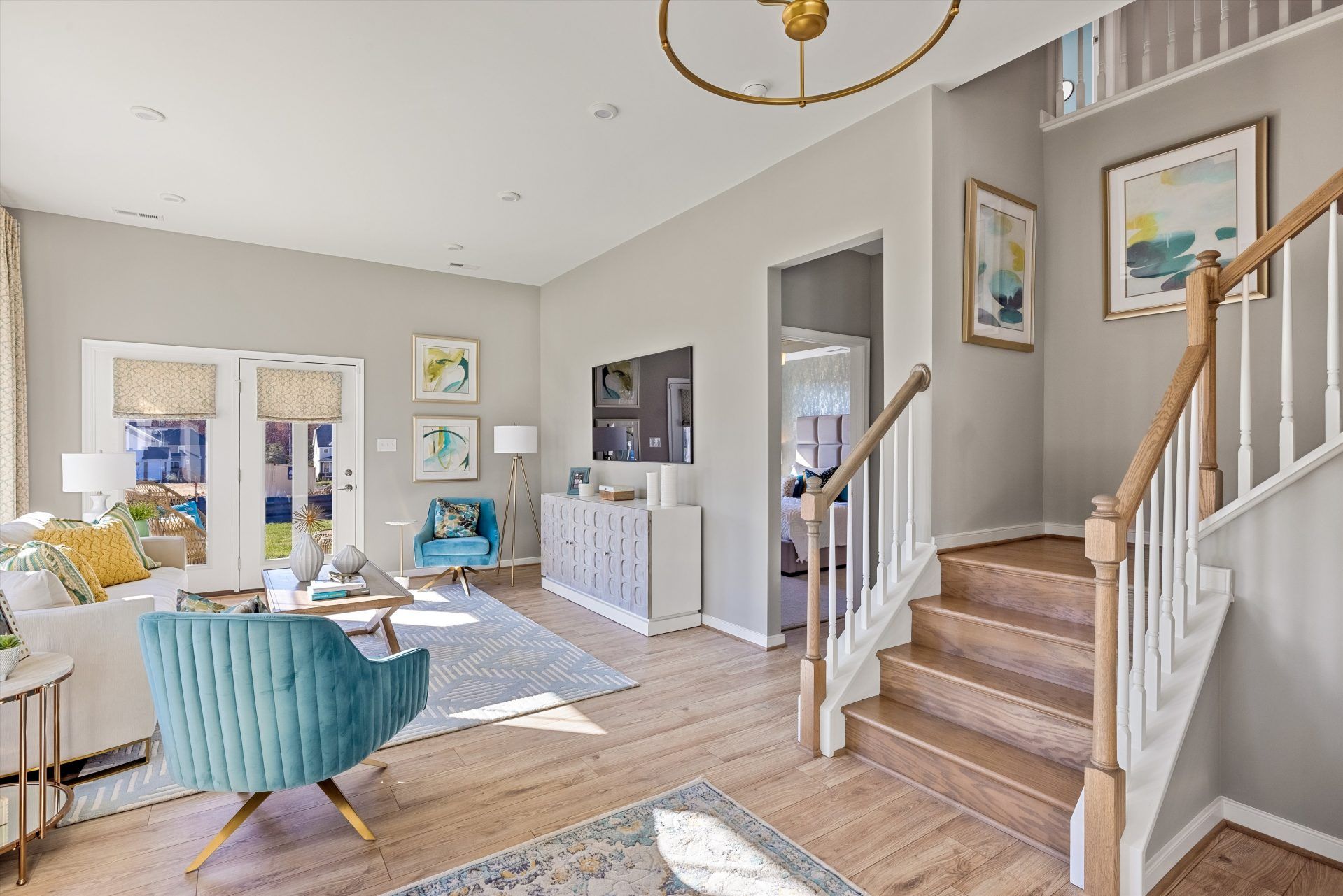 05-Foyer_Family Room