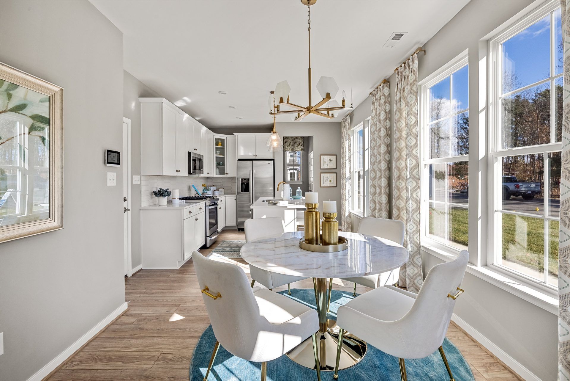 11-Dining Area_Kitchen