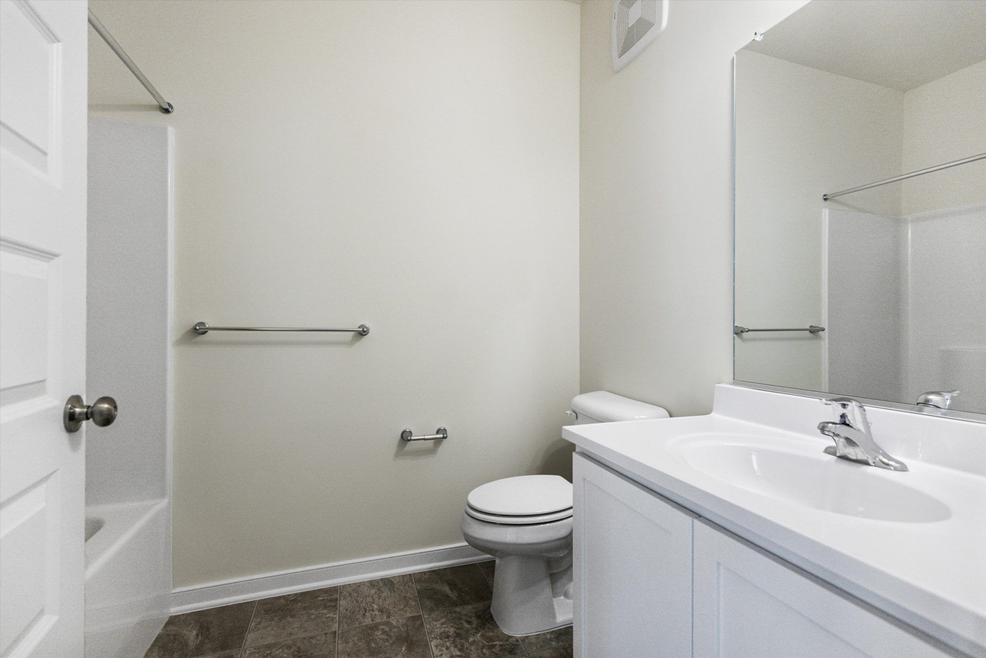 22_Kent_Hall Bath
