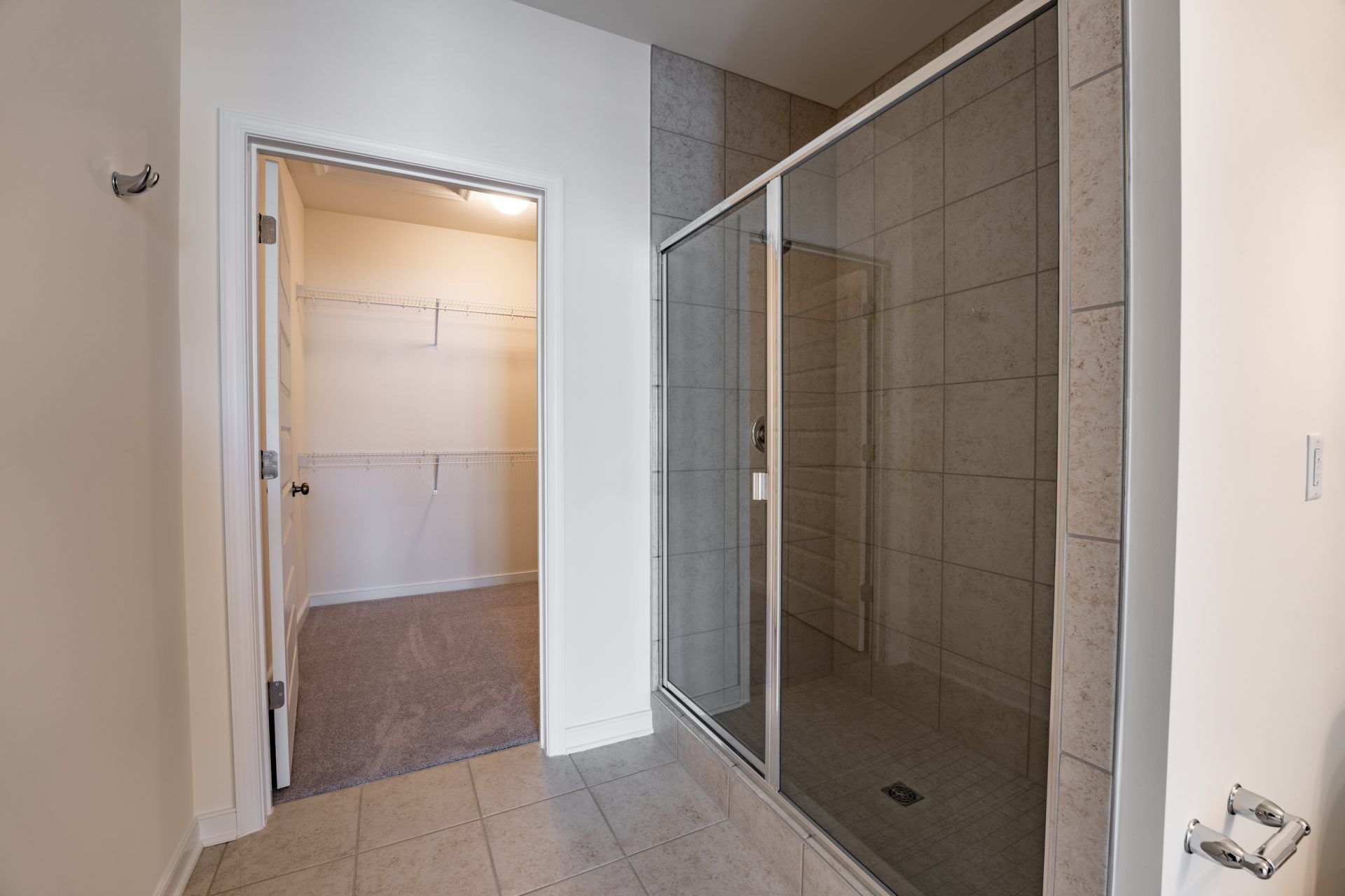 016_Bristol 2_Primary Bath