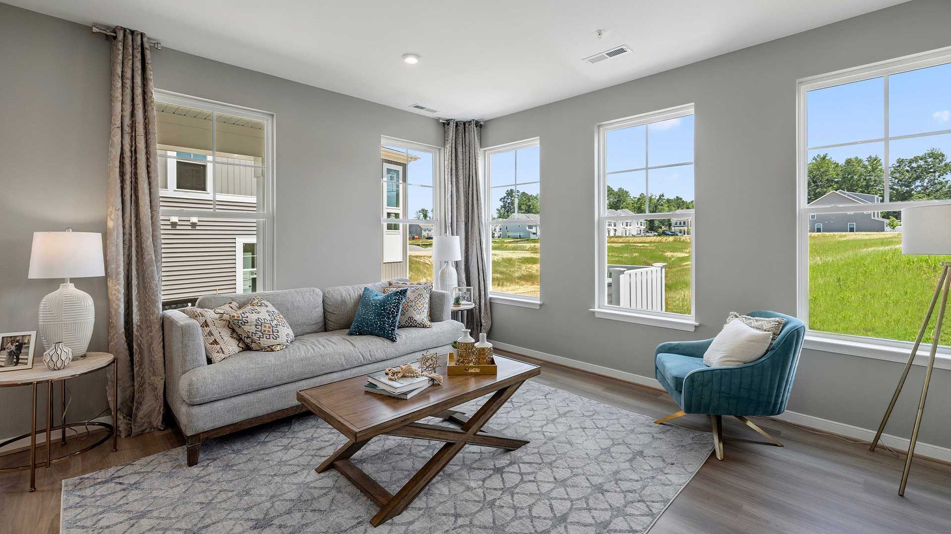 004_Devon_Family-Room