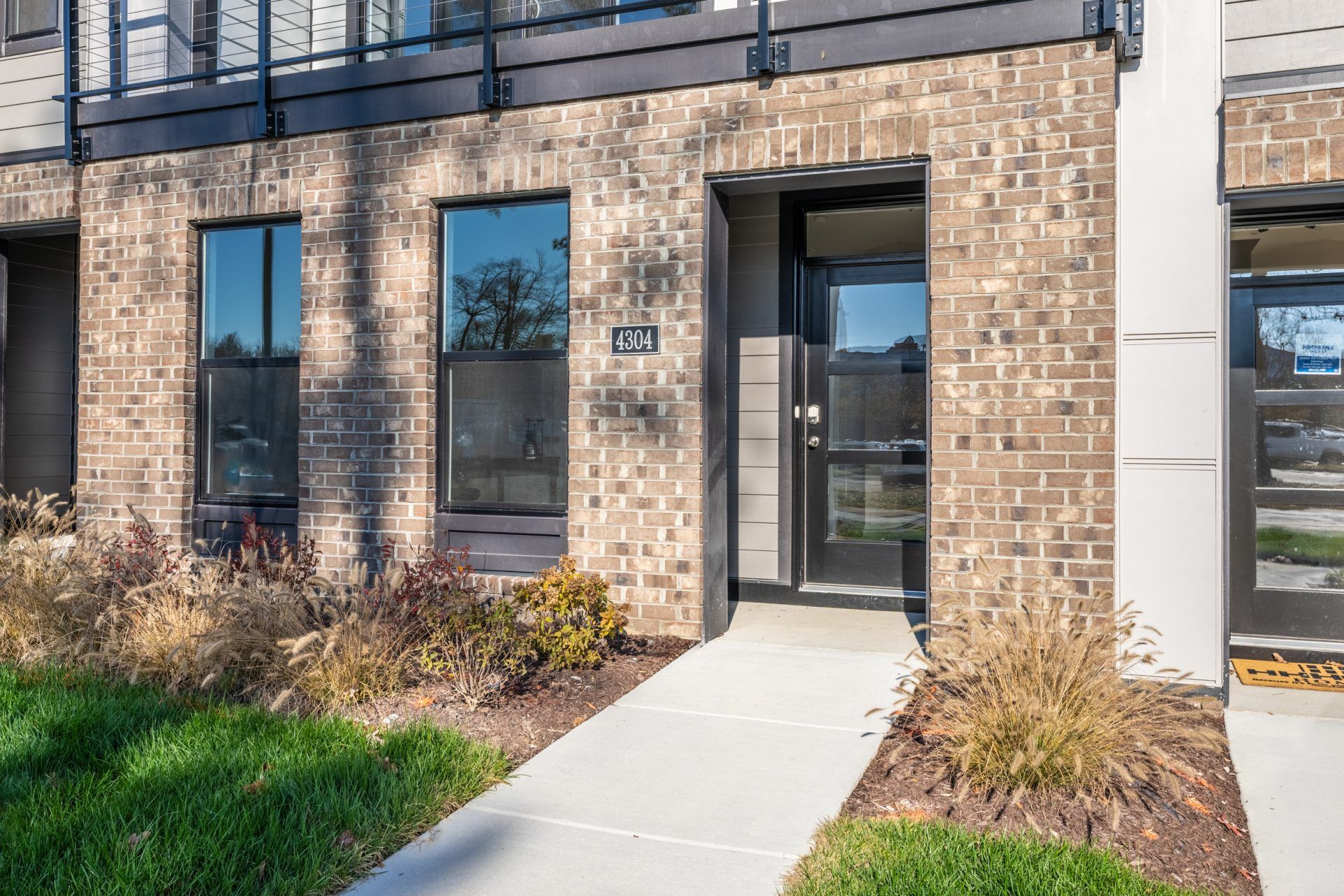 Innsbrook Square Townhomes in Glen Allen, VA New Homes by HHHunt Homes