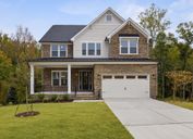 Bridlewood at Friendship Place por HHHunt Homes en Raleigh-Durham-Chapel Hill North Carolina