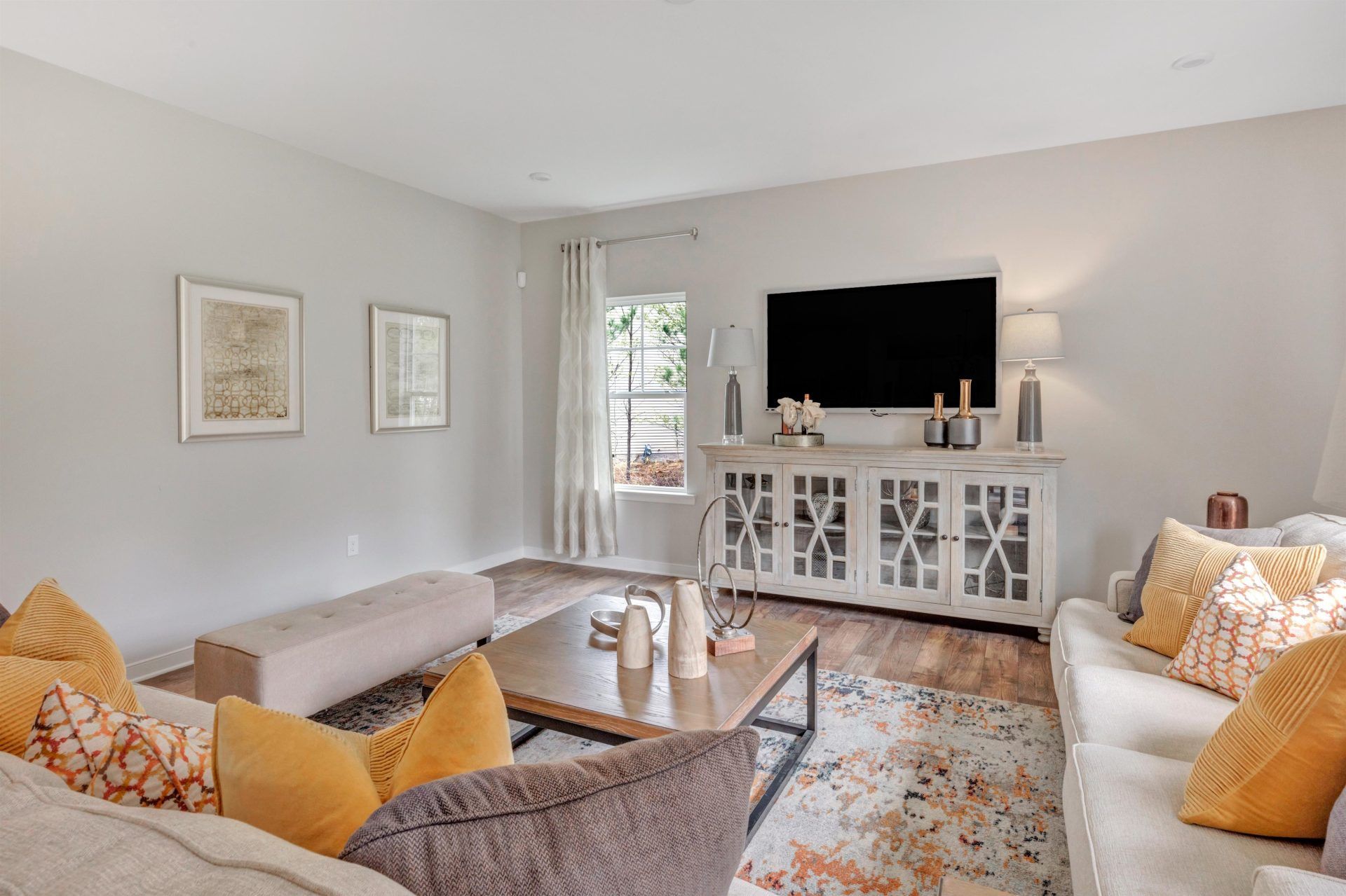 07-Living Room