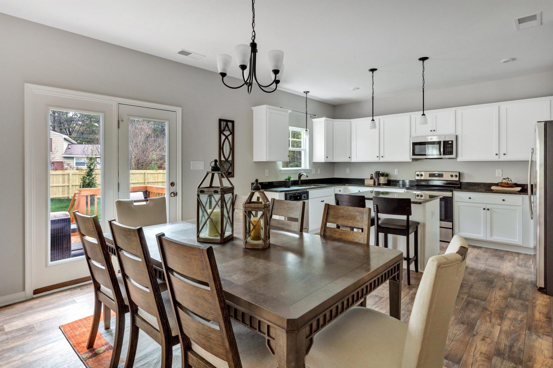 10-Dining Room_Kitchen