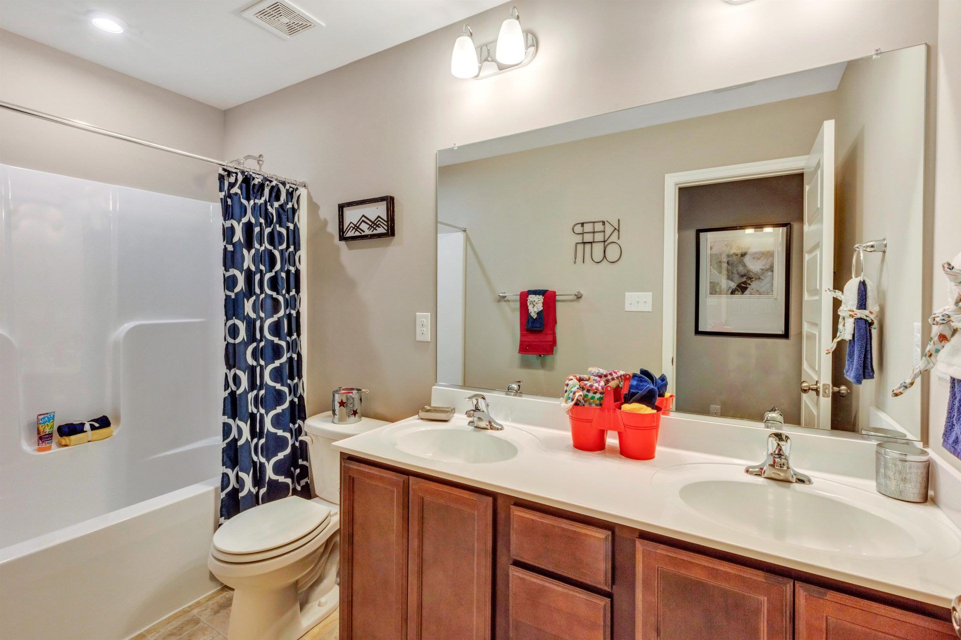 23-Bathroom