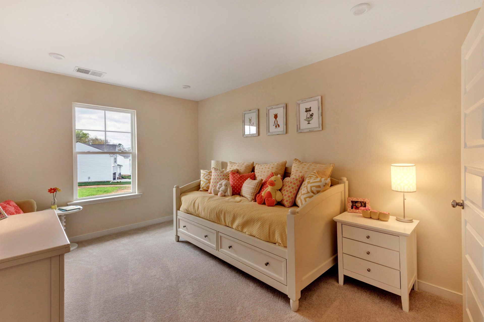 25-Bedroom