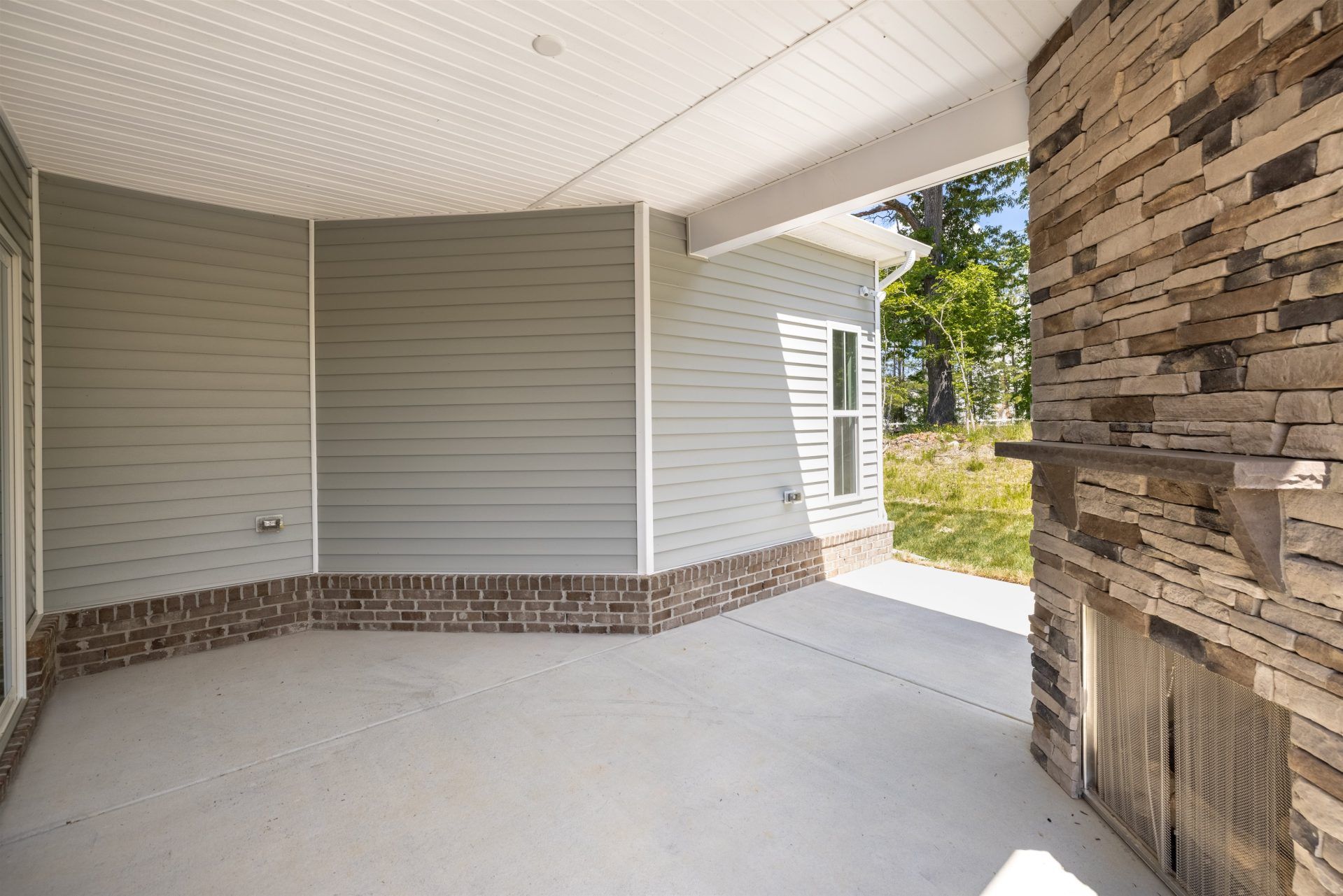 30-Outdoor Living Area