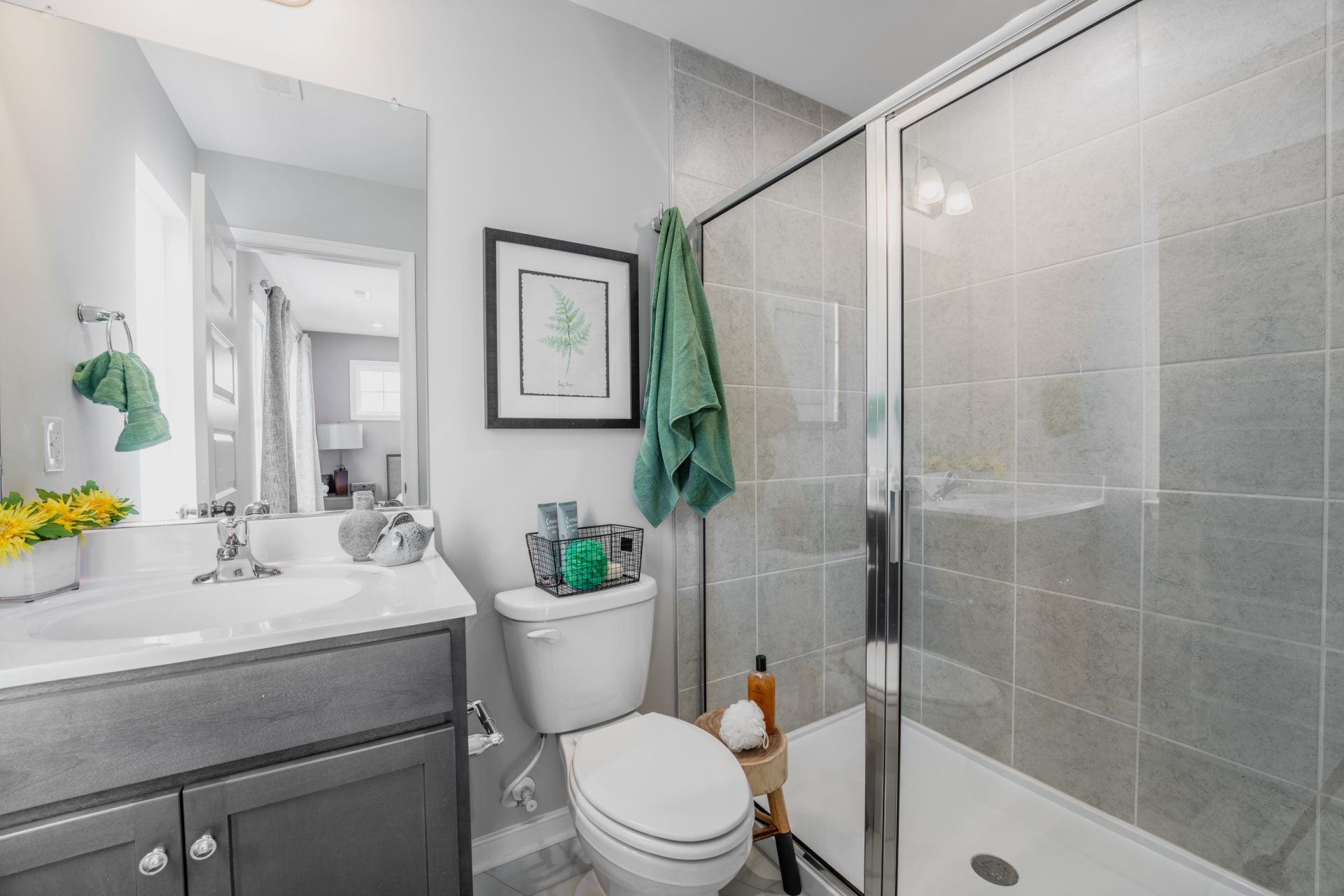 16 Barton Primary Bathroom HHHunt Homes