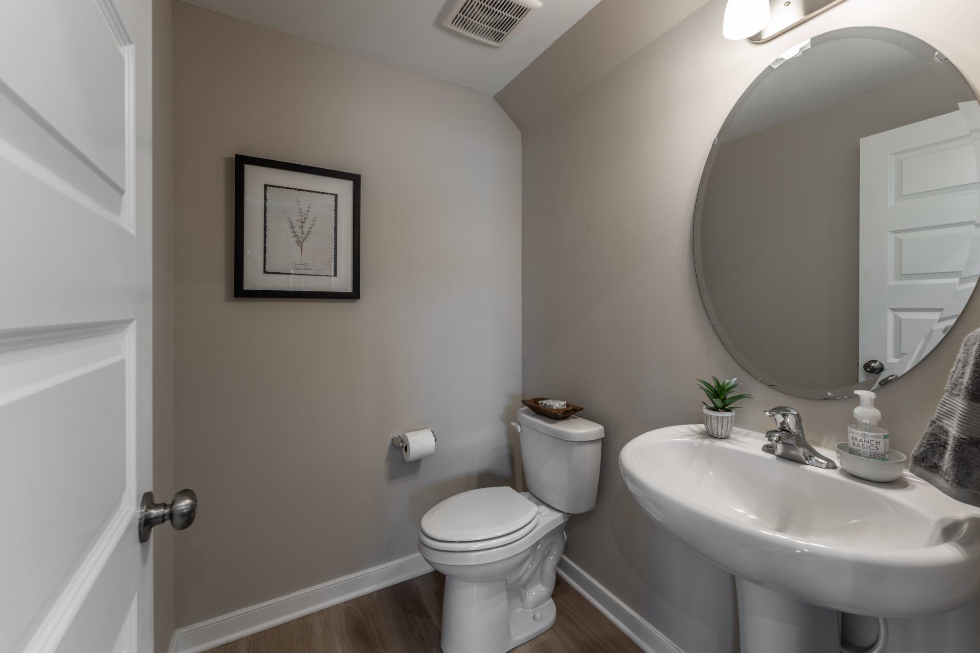 10 Barton Bathroom HHHunt Homes