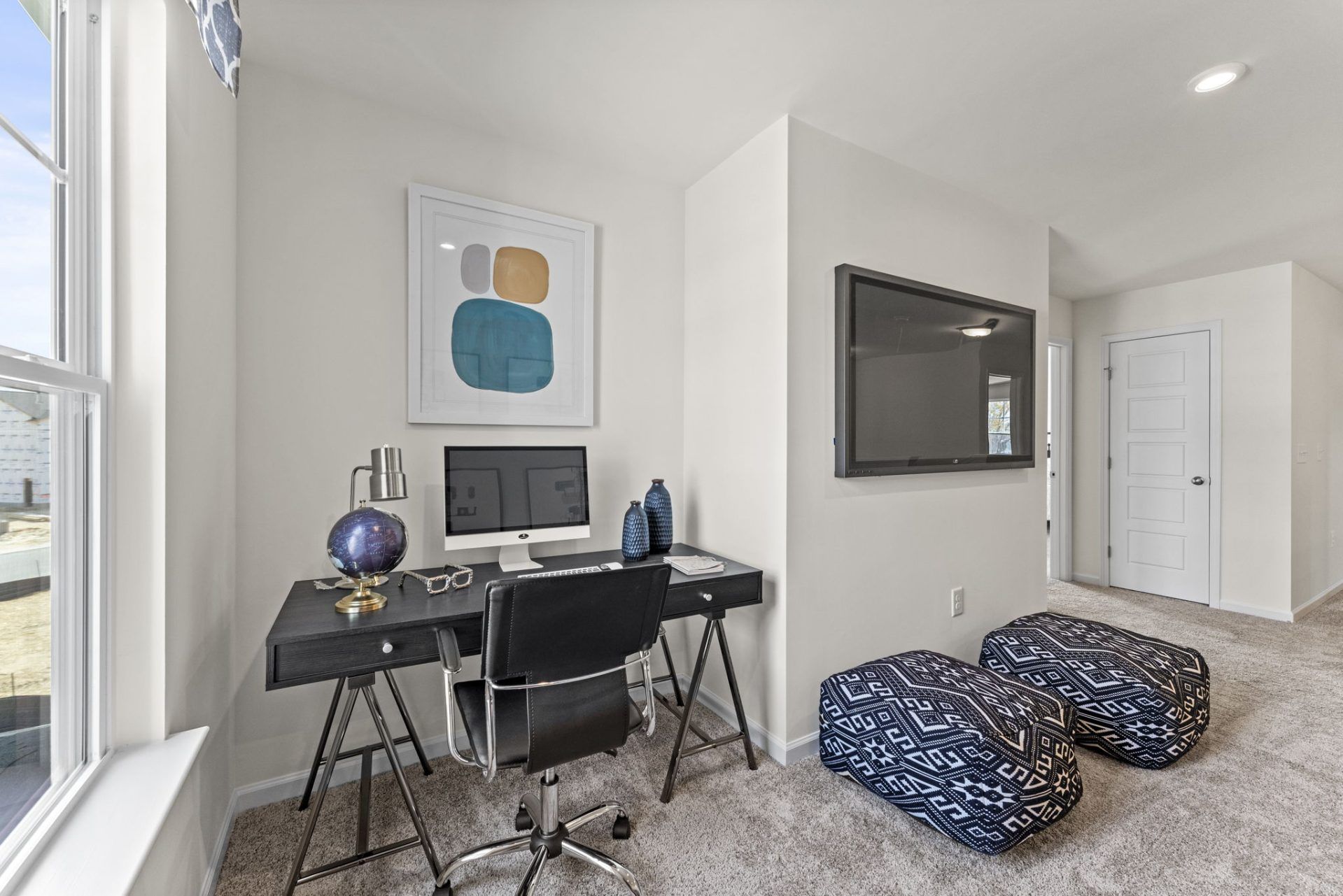 31-Home Office HHHunt Homes