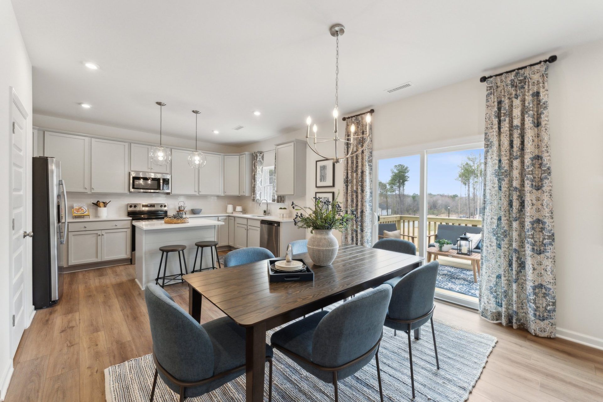 3- HHHunt Homes King Dining and Kitchen