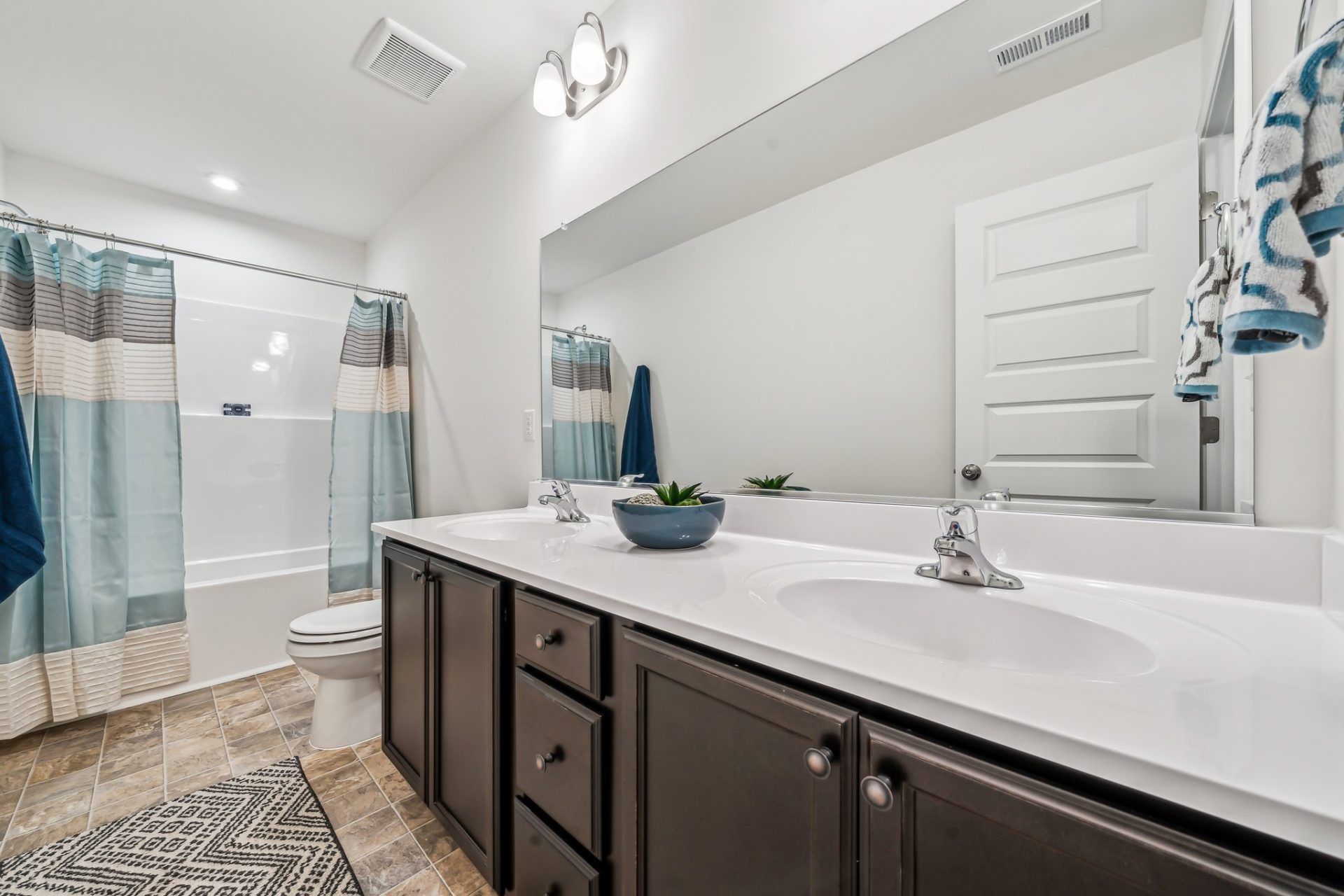 23- Maxwell HHHunt Homes Hall Bathroom