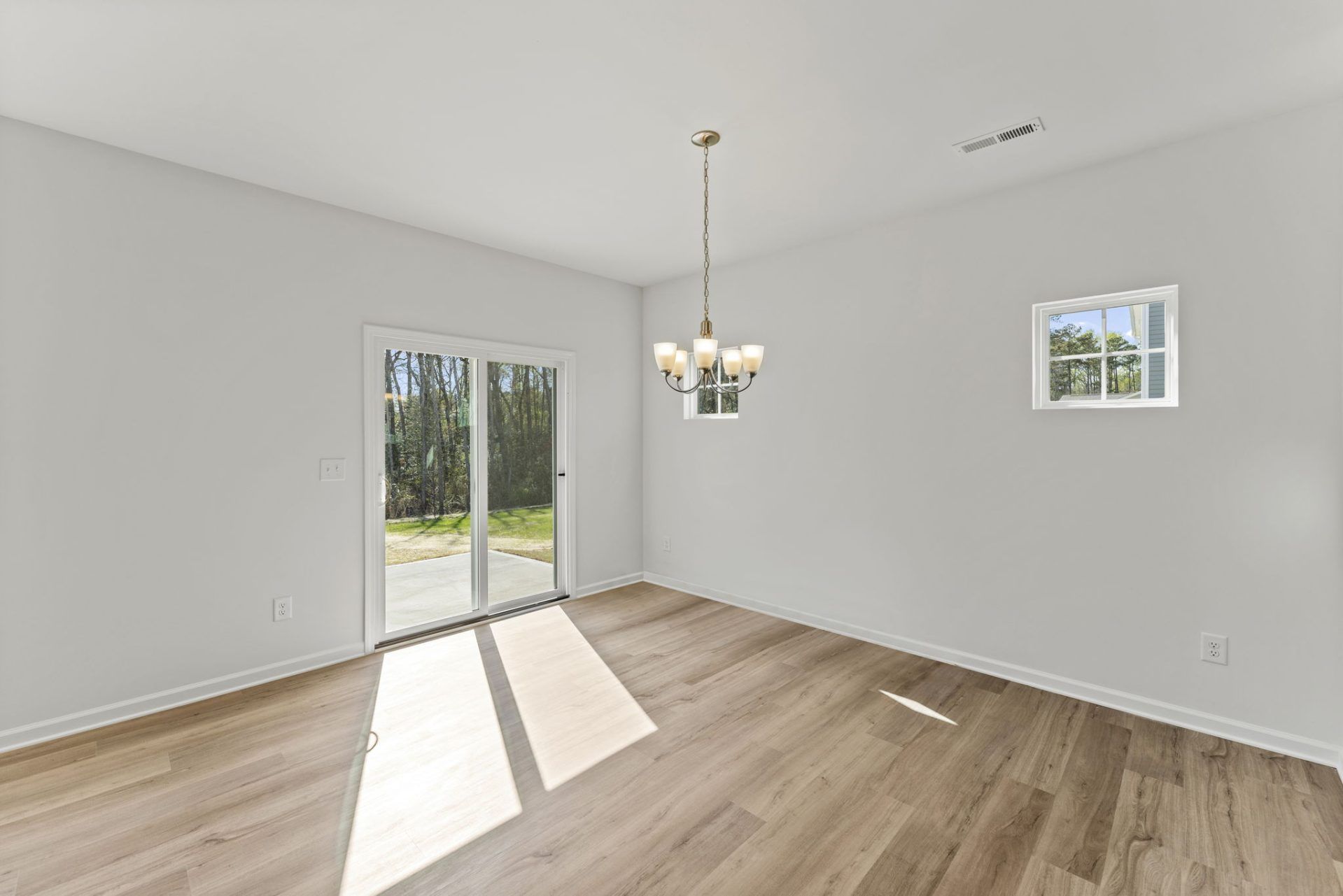 11-Breakfast Nook HHHunt Homes