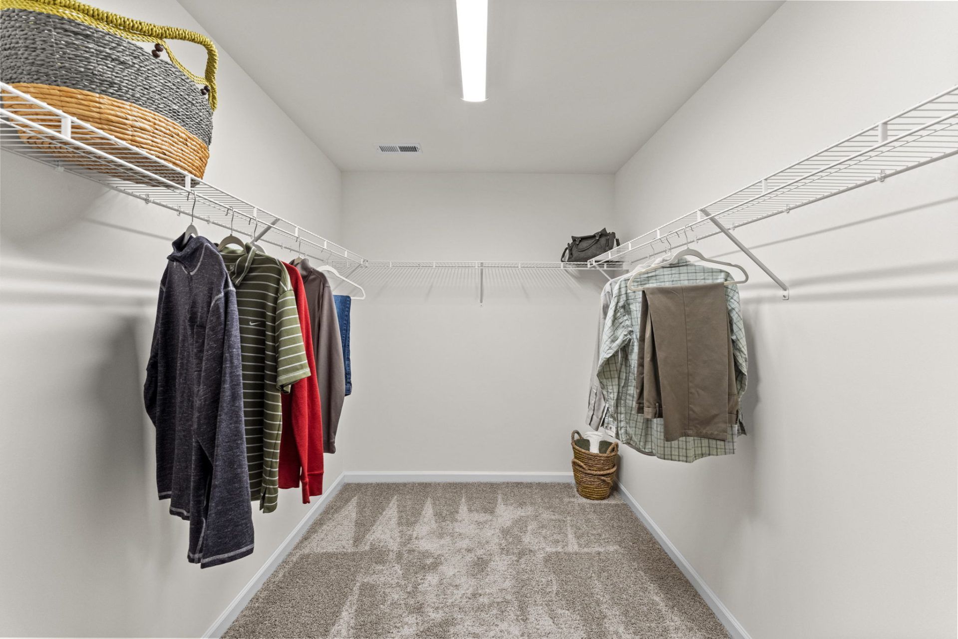 23-Walkin Closet HHHunt Homes
