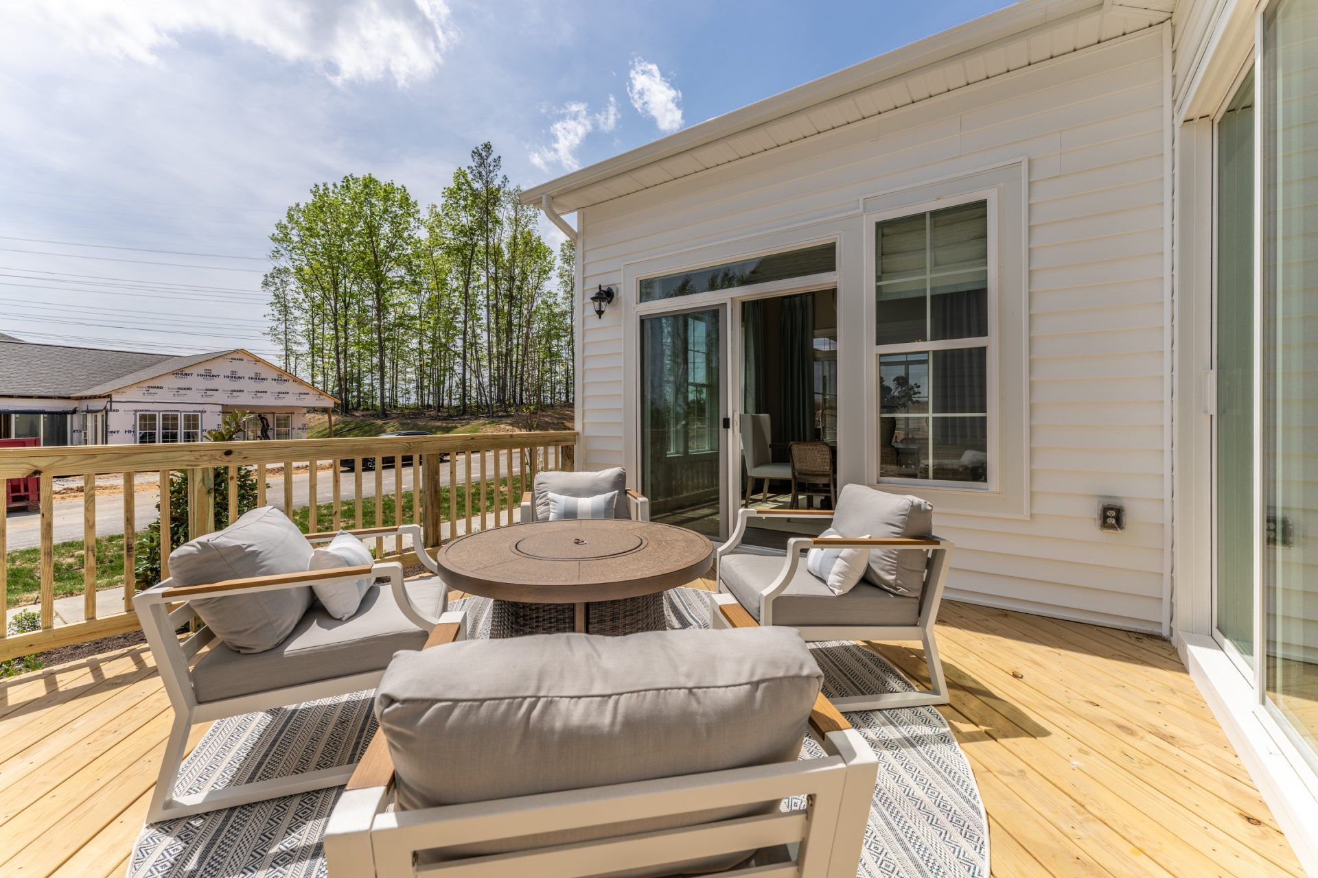 35 HHHunt Homes Retreat Courtyard