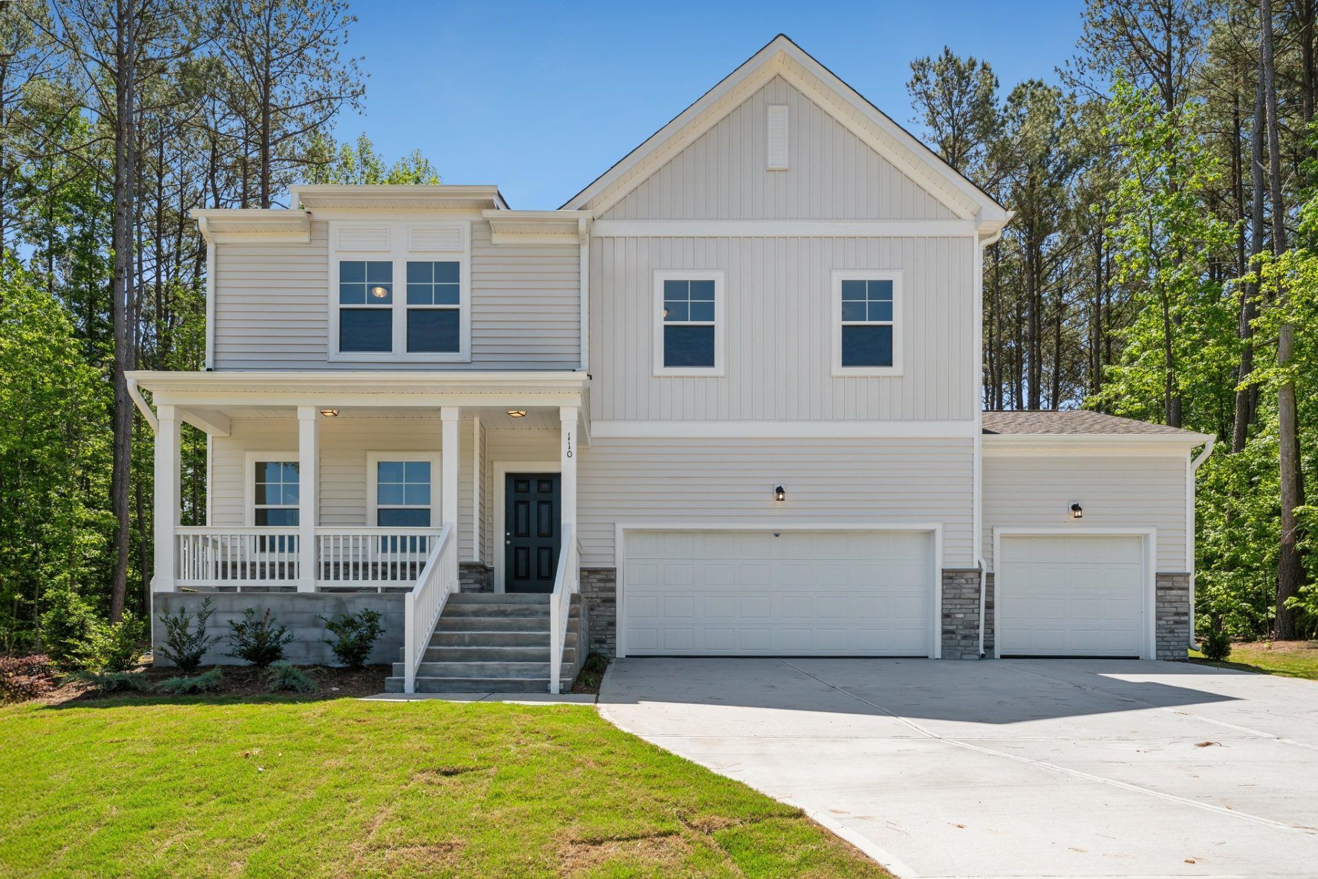Farmhouse C- 3 Car Garage
