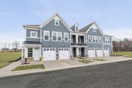 The Pointe at Twin Hickory por HHHunt Homes en Richmond-Petersburg Virginia