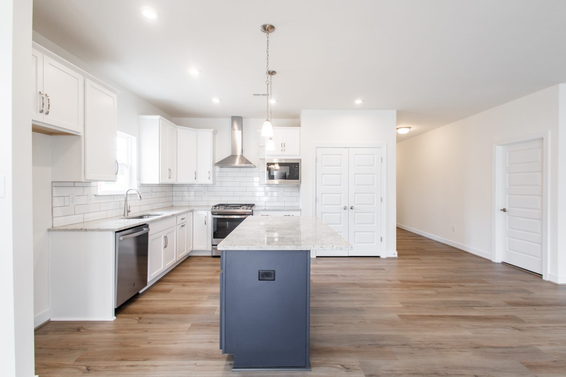 1712 Galley Place-12