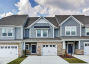 Magnolia Green Townhomes por HHHunt Homes en Richmond-Petersburg Virginia