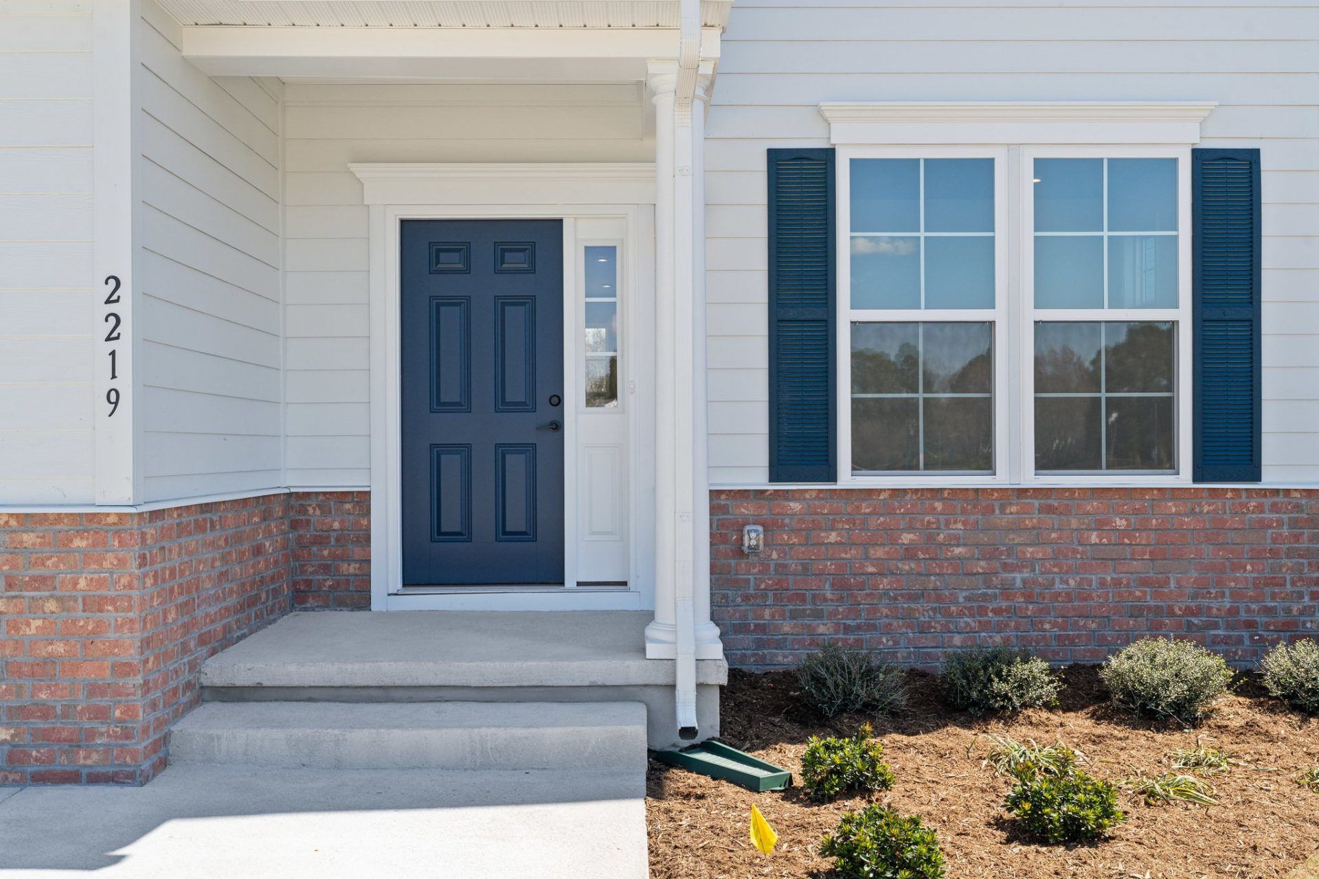 1-HHHunt Homes Franklin Exterior Entrance