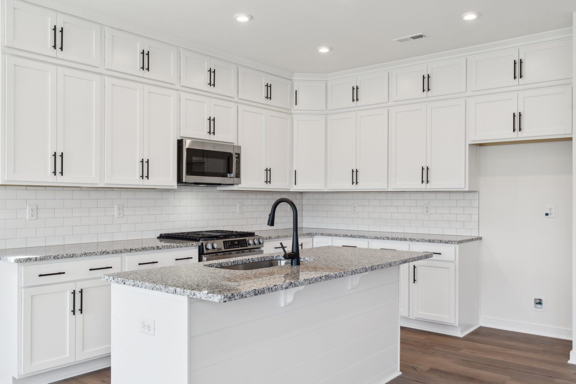 8- HHHunt Homes Franklin Kitchen