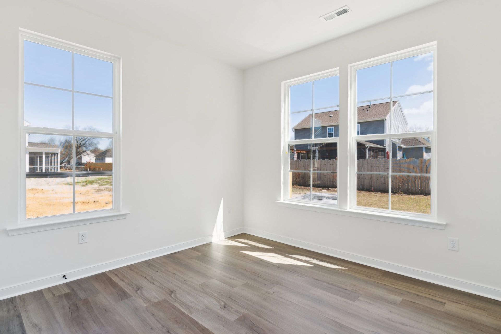 14- HHHunt Homes Franklin Guest Bedroom