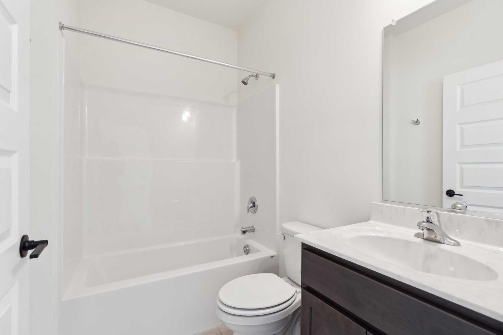 16- HHHunt Homes Franklin First Floor Bathroom