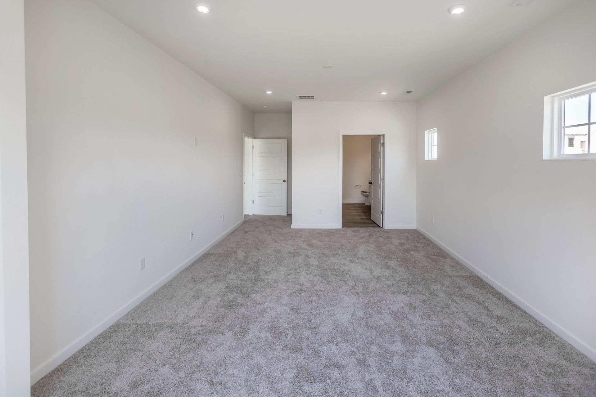 12_Newton_Owners Suite