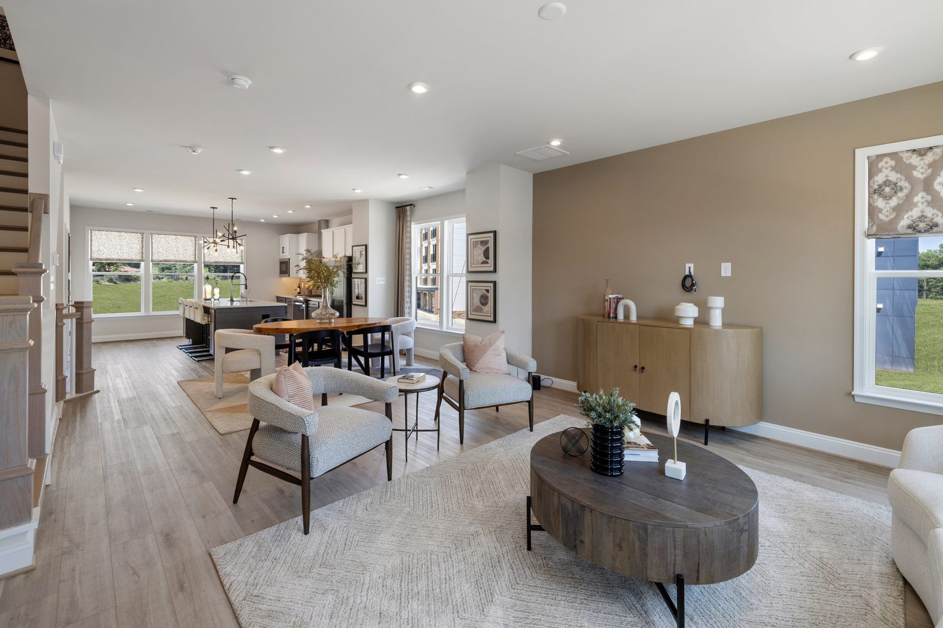 013_Drake_Family Room