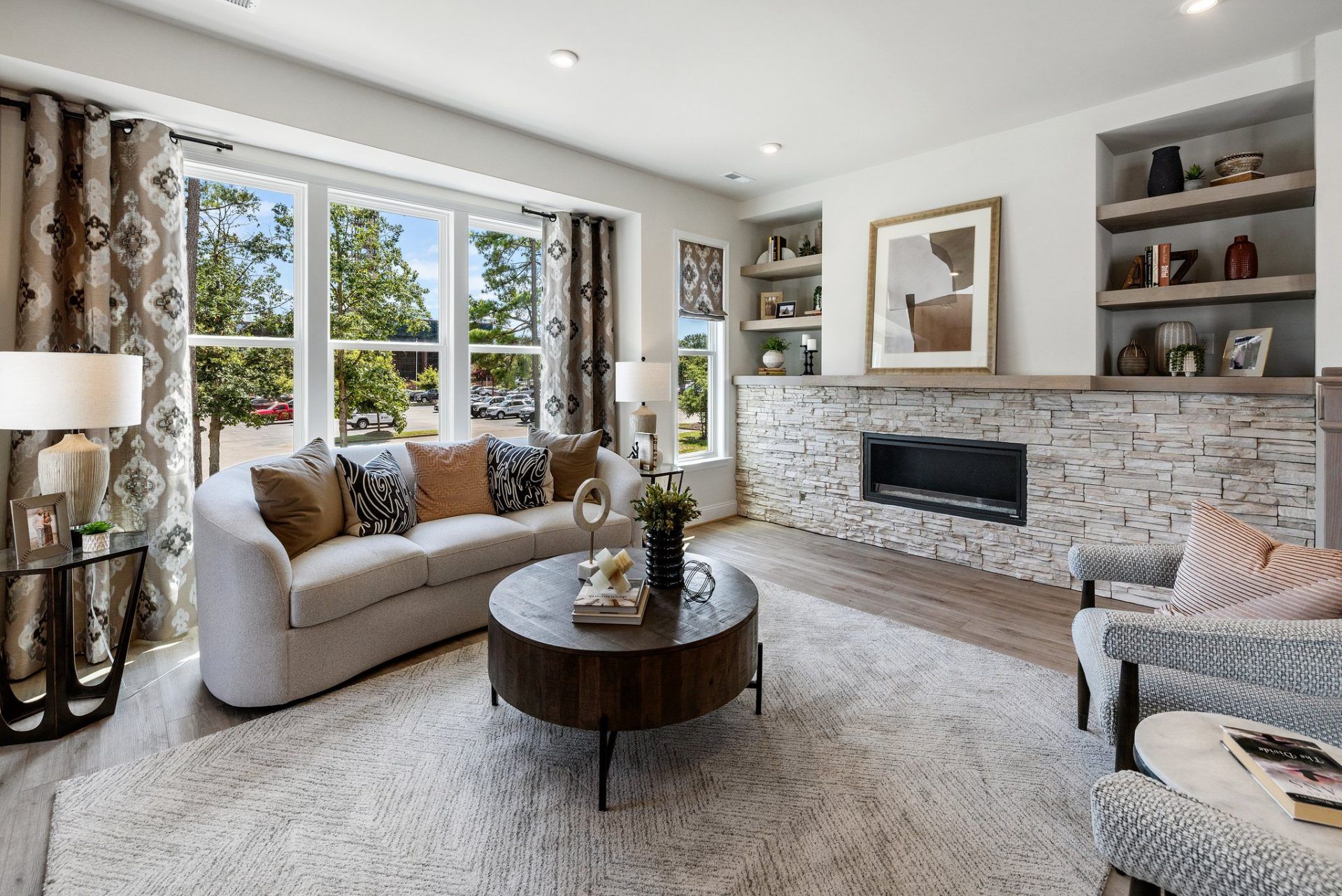 015_Drake_Family Room