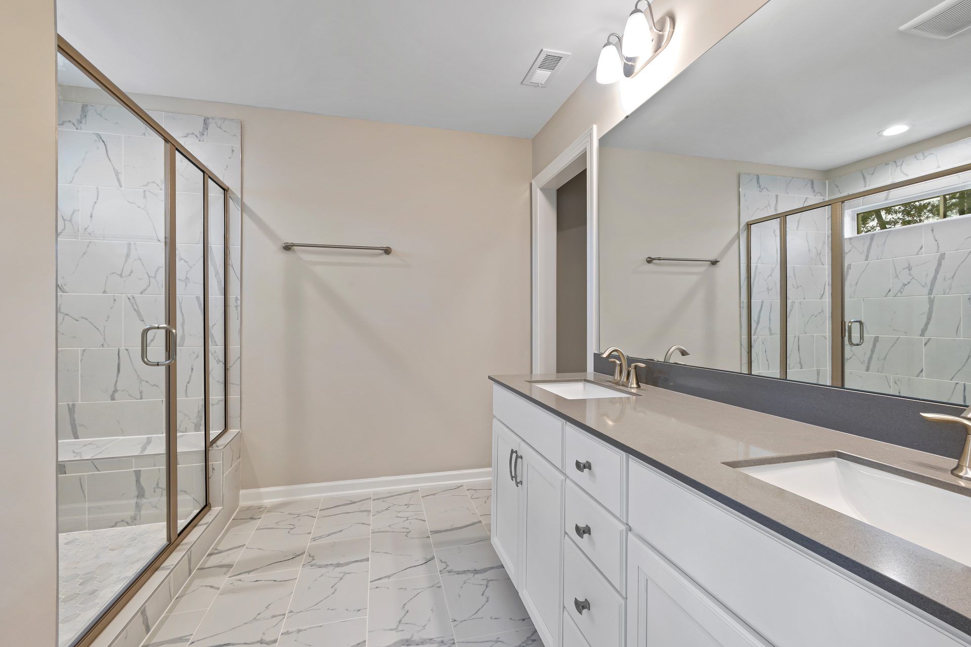 015_Corbin_Primary Bath