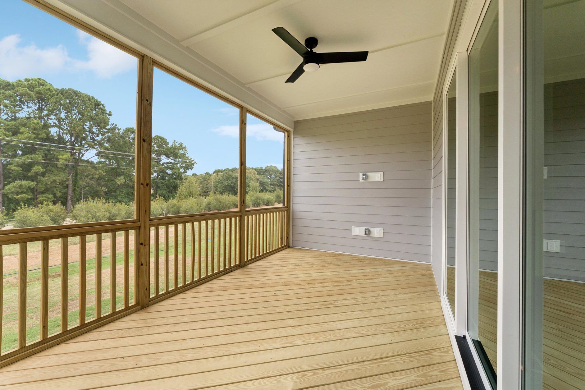 35-HHHunt Homes Galloway First Floor Screened Porch