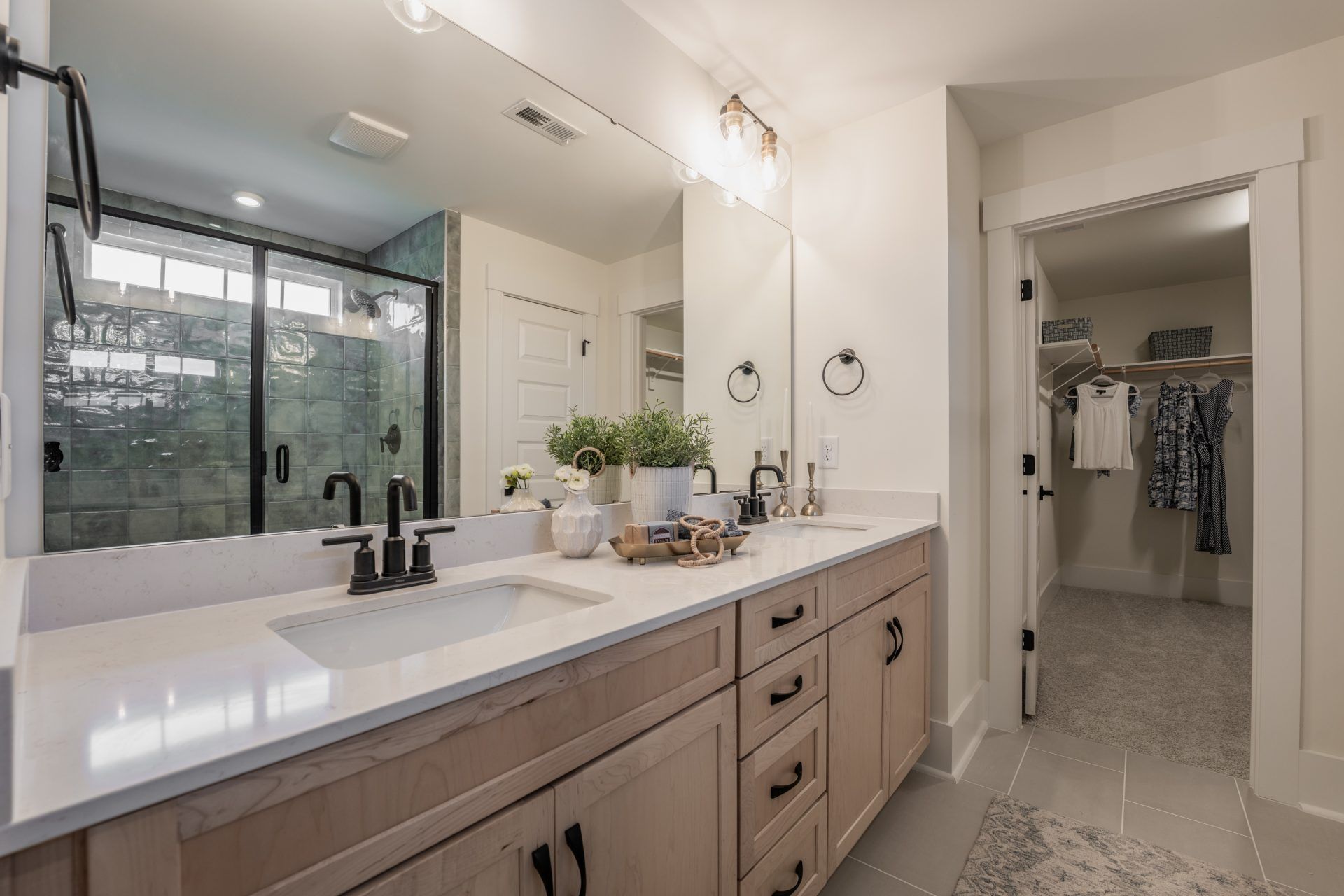 32 HHHunt Homes - Chatham- Primary Bathroom