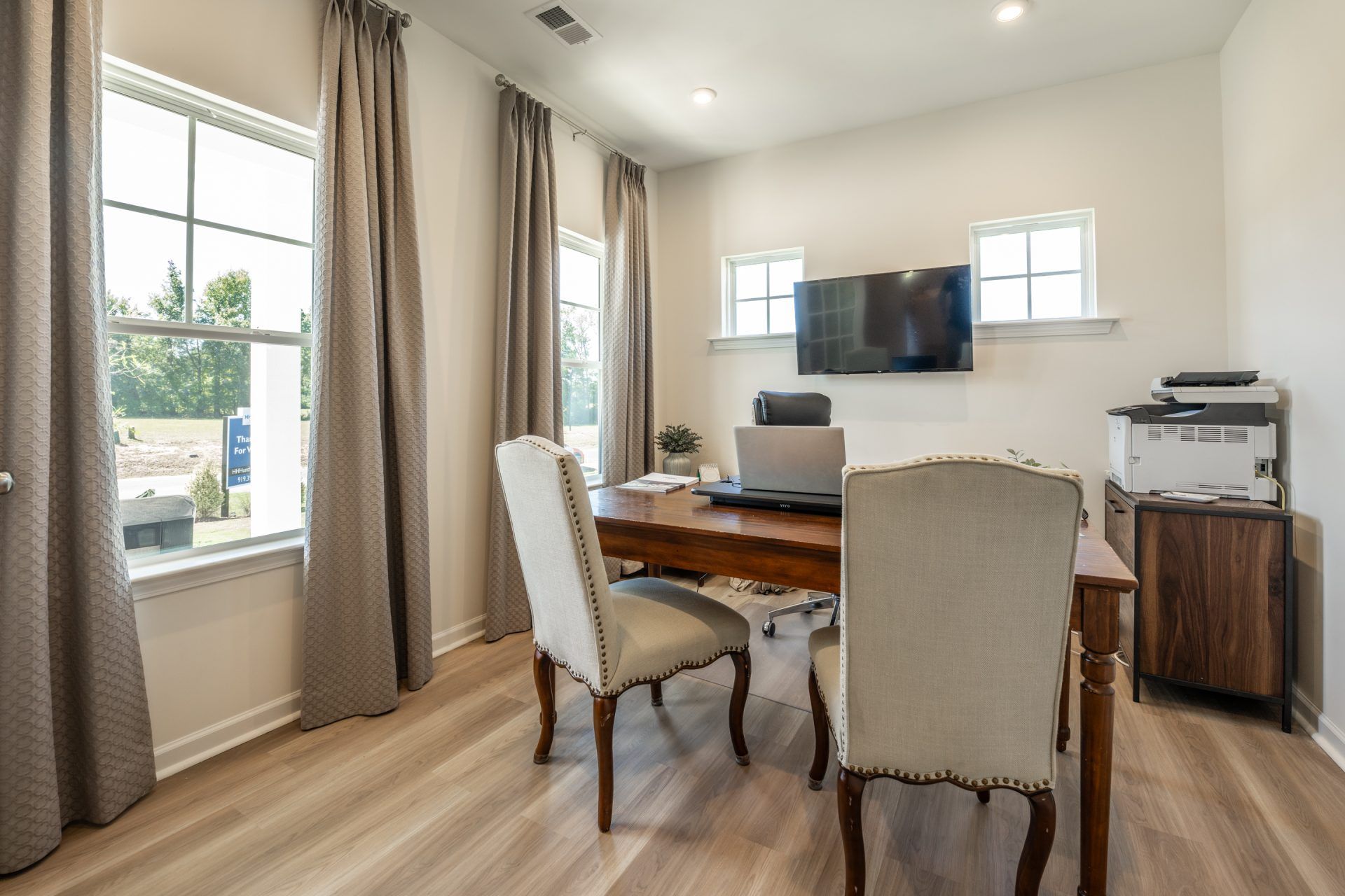 2 HHHunt Homes Maxwell - Flex Room