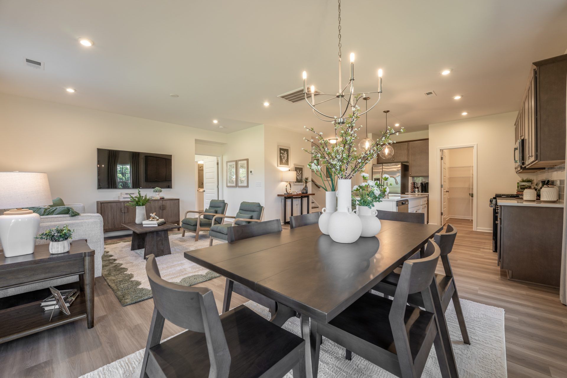 15 HHHunt Homes Maxwell - Dining, Kitchen and Family Room
