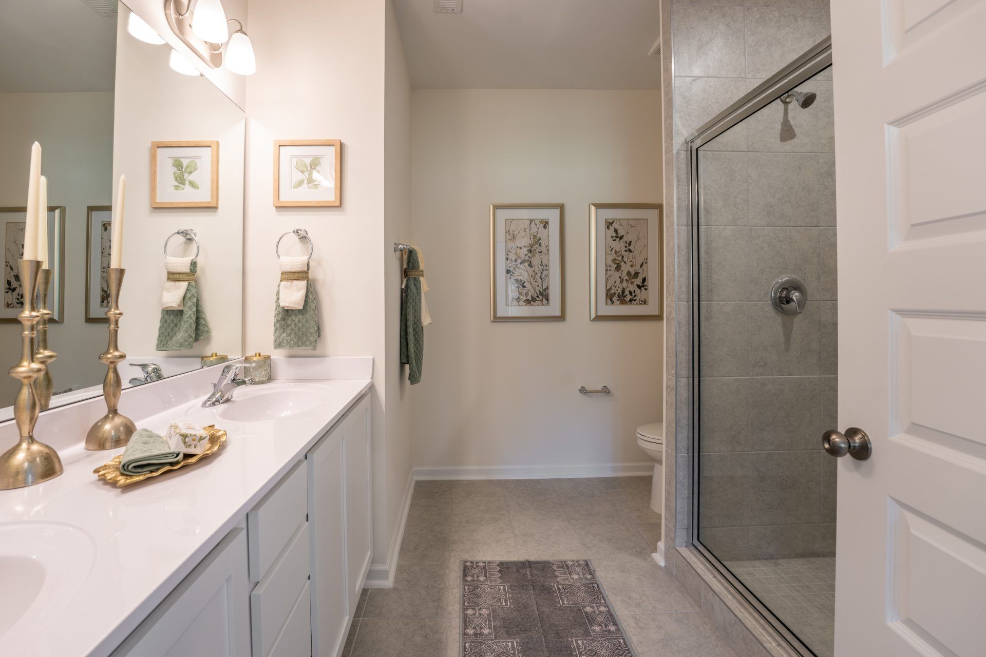 19 HHHunt Homes Maxwell - Primary Bathroom