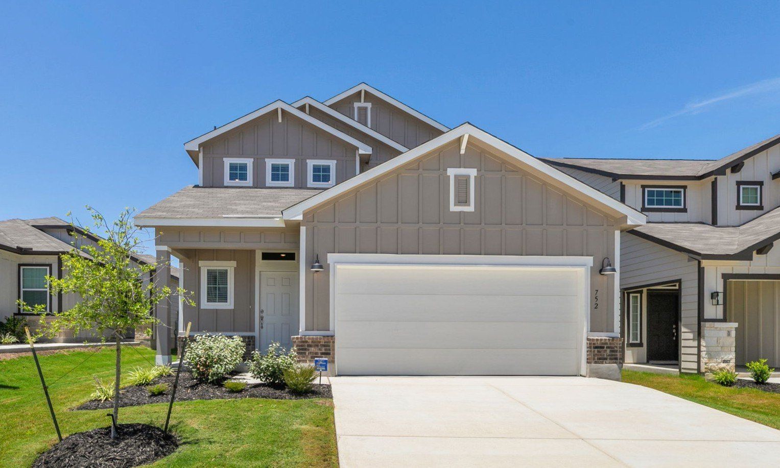 769 Whitman St (Hondo)