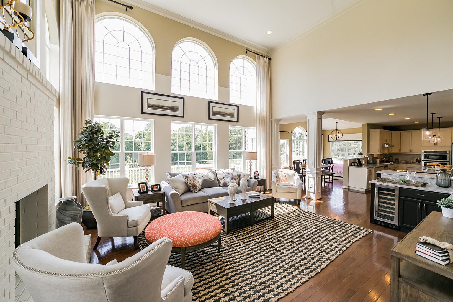 Living Room 1b - 1090 Westminster Drive