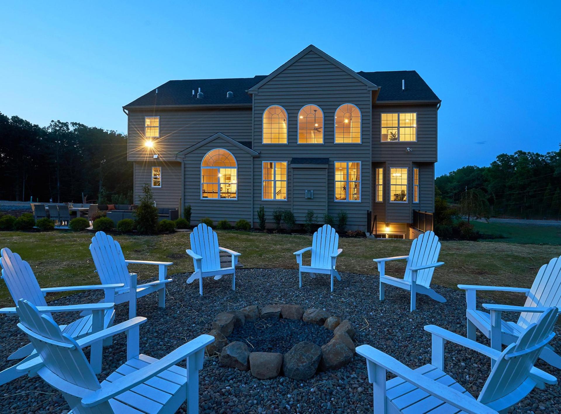 DUSK BACK HOUSE
